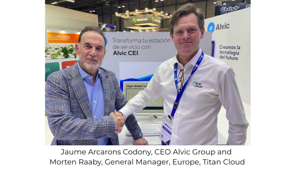 Alvic Group CEO Jaume Arcarons Codony with Titan Cloud General Manager, Europe, Morten Raaby 